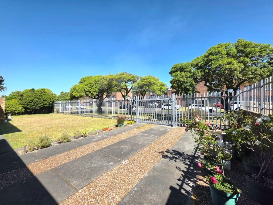 3 Bedroom Property for Sale in Thornton Western Cape